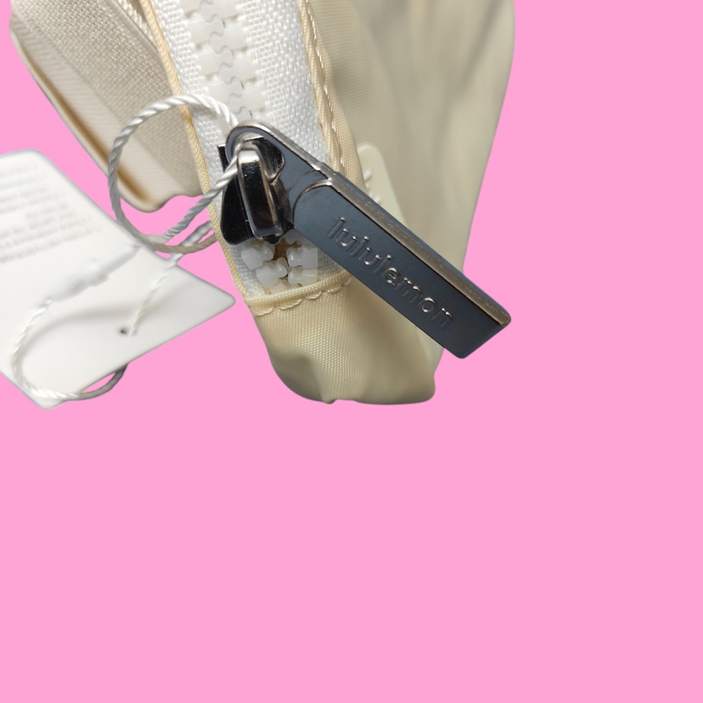 Lululemon Athletica Beige Crossbody Bag - Picture 8 of 9